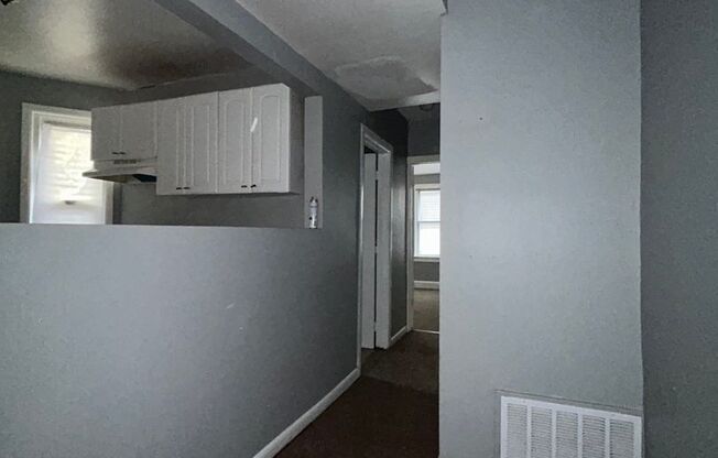 2 beds, 1 bath, $1,850, Unit #2