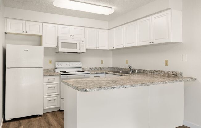 2 beds, 1 bath, 905 sqft, $1,470, Unit 18