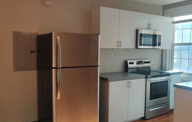 1 bed, 1 bath, $1,200, Unit Unit 4A