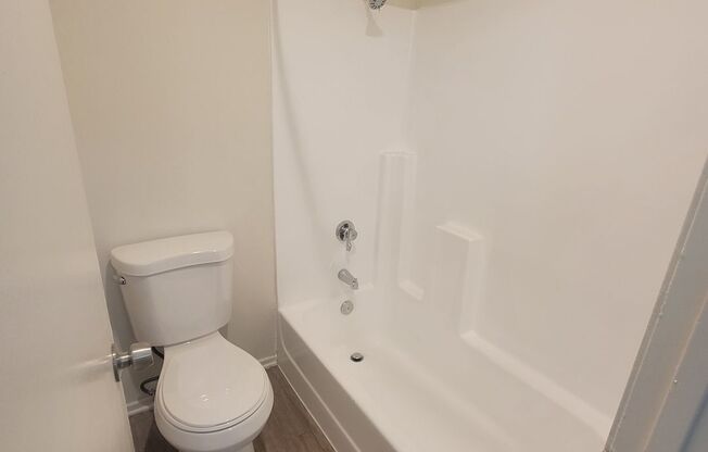 2 beds, 1 bath, $1,795, Unit 9