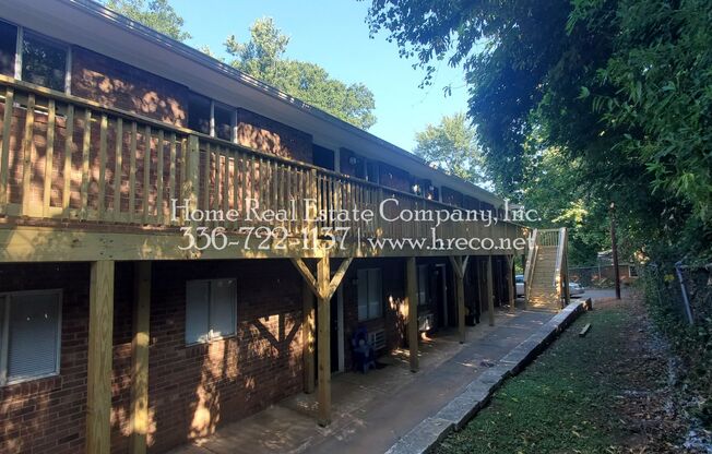 2 beds, 1 bath, $795, Unit 1