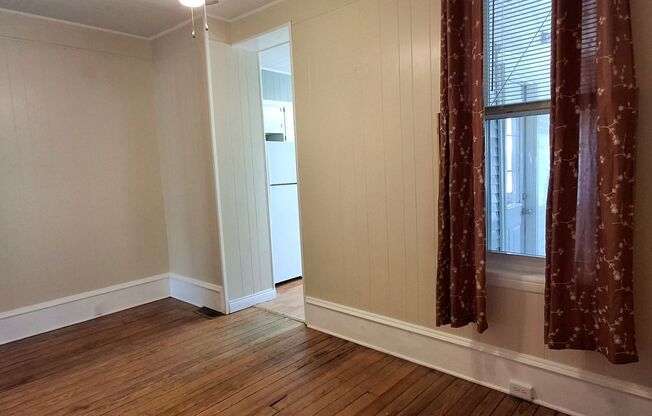 Short Term 2 Bed 1 bathroom Rowhome in Columbia!