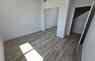 2223 1/2 Sheridan St