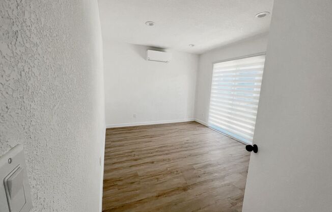 1704 1732 N SIERRA BONITA AVE
