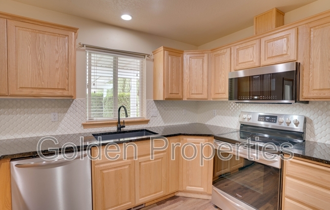 3045 W THORNDALE LOOP
