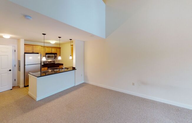 1 bed, 1.5 baths, $1,590, Unit 404-305