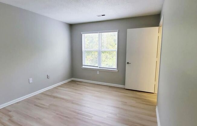 3 beds, 2 baths, 1,070 sqft, $1,550, Unit 2348F