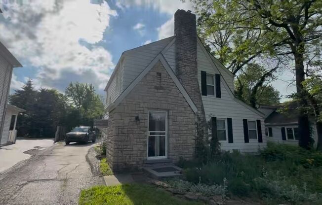 663 Eastmoor Blvd