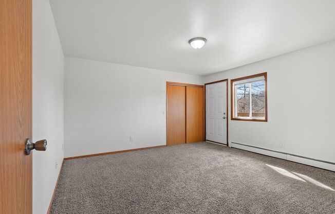 2 beds, 1 bath, 800 sqft, $1,049.99, Unit 1145-05