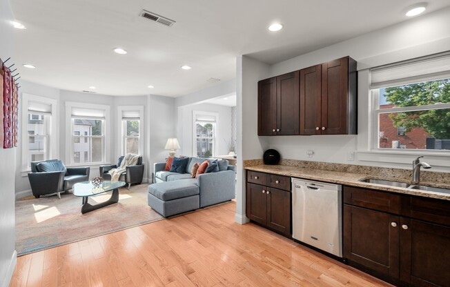 3 beds, 2 baths, 1,436 sqft, $3,500, Unit 3