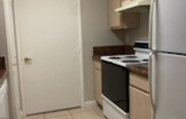 1 bed, 1 bath, $1,100, Unit # 1144