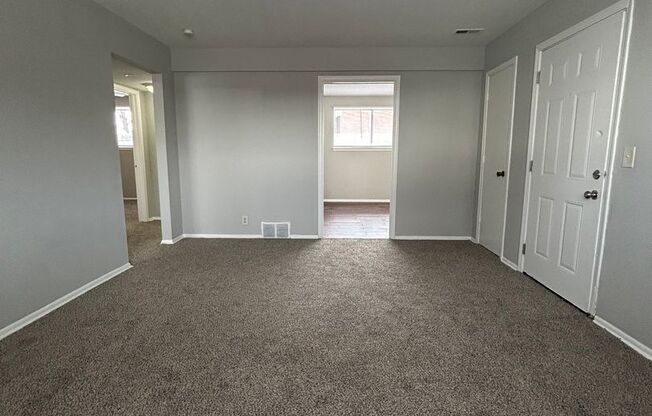 Eleganz Rentals (4625 N 56th Street)