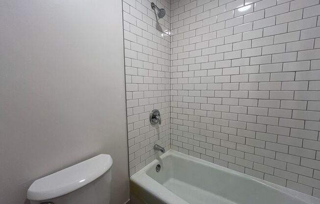 1 bed, 1 bath, $1,095, Unit 36