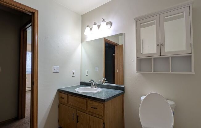 2 beds, 1 bath, 1,100 sqft, $1,359, Unit 1053 5301