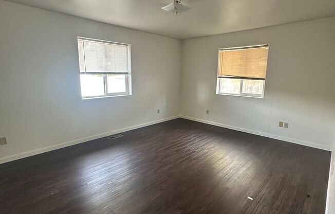 2 beds, 1 bath, $1,250, Unit 1607