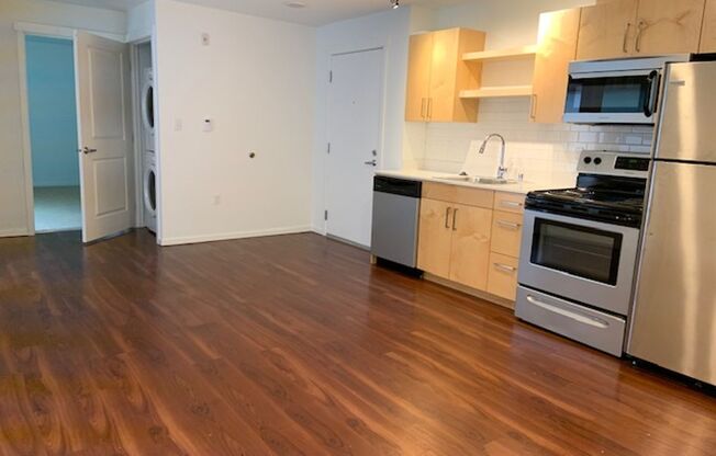 1 bed, 1 bath, 520 sqft, $1,795, Unit 5501-A