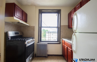 425 ROSE AVE