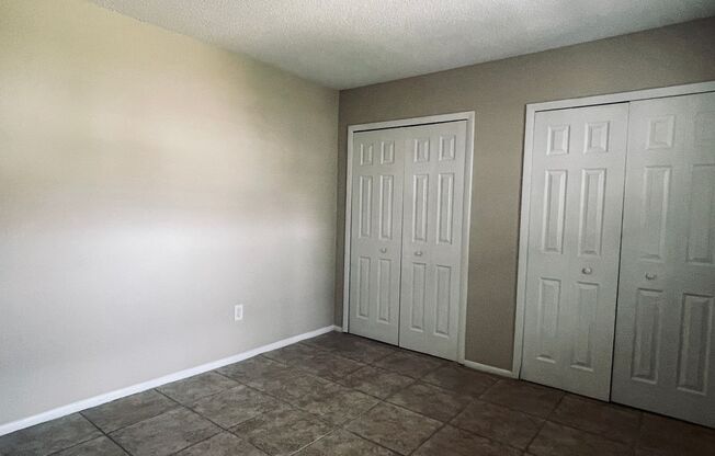 Well appointed 2/2 1st floor condo in beautiful Winter Garden. Available Now!