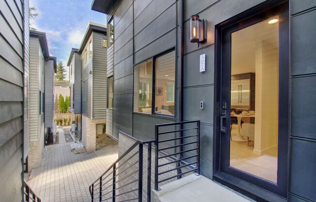 Brand new 2-bedroom townhouse blocks away from the Kirkland waterfront.
