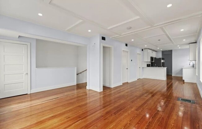 1008 WINTHROP AVE
