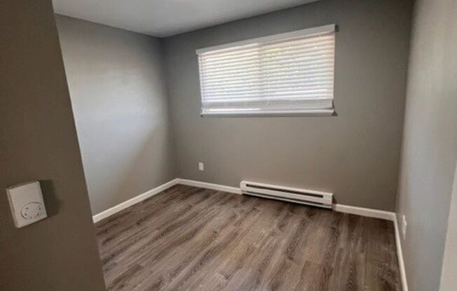 2 beds, 1 bath, 750 sqft, $1,650, Unit #107