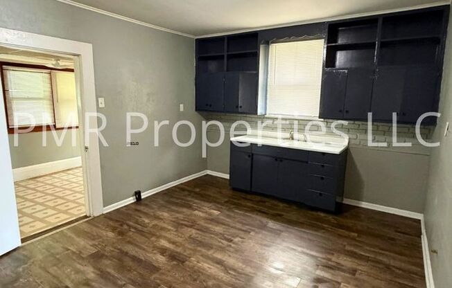 2 Bedroom/ 1 Bathroom House