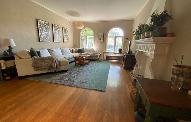 2562 Prospect