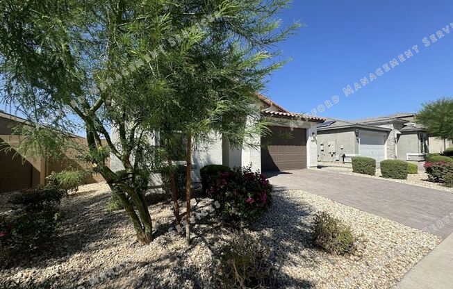 ***MOVE IN SPECIAL***Available for Immediate Move-In! Spacious 3-Bedroom + Den with Extra-Large Closet – Goodyear Gem!