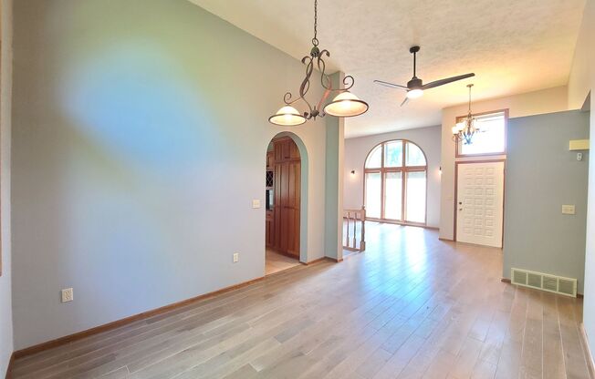 $3,400- 5 Bed / 3 Bath Beautiful Home in Upper South Hill