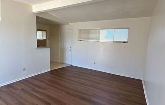 2 beds, 1 bath, $1,100