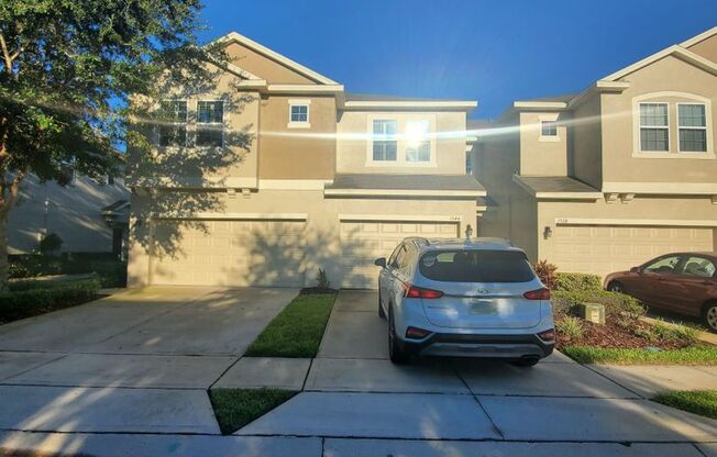 Arborview Park Townhouse close to UCF located in Oviedo (2 bed /2 1/2 bath)