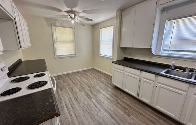 3 beds, 1 bath, $1,295