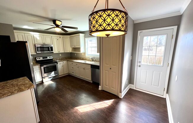 1902-C James St - Available Now!