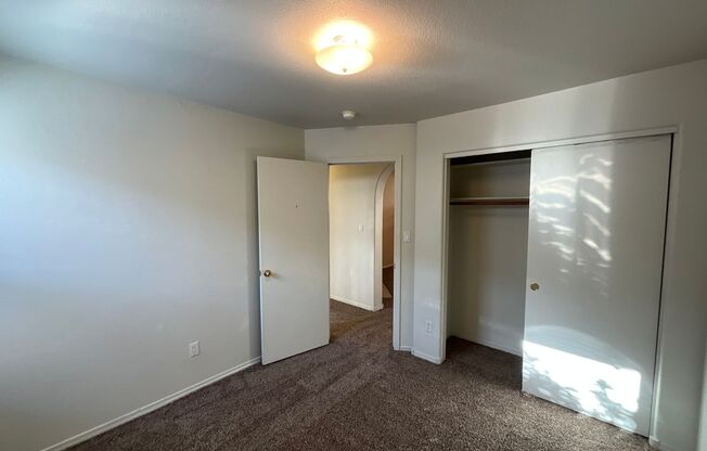 3 beds, 2 baths, $1,550