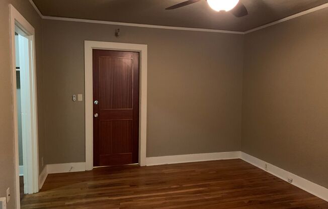 Studio, 1 bath, 371 sqft, $1,198, Unit 106