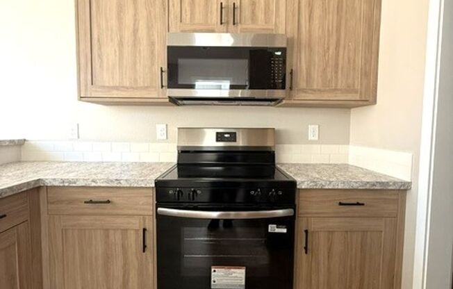 Brand-New 2026 Duplex – Spacious 3-Bedroom Home
