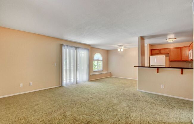 3 beds, 2 baths, $1,520, Unit # 1039