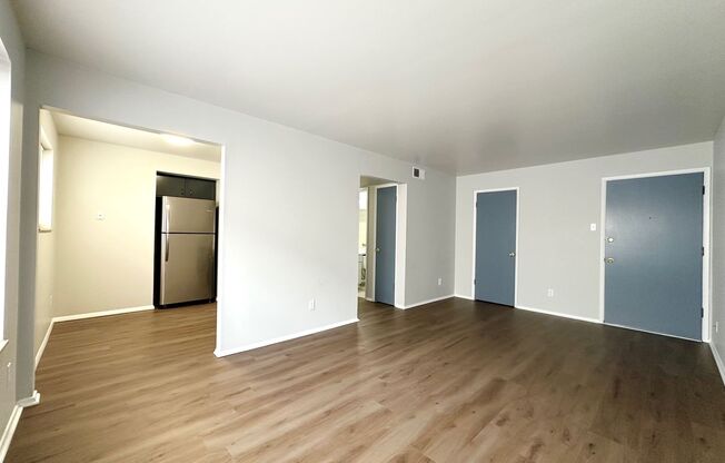 2 beds, 1 bath, 900 sqft, $995, Unit 7422 - 1C