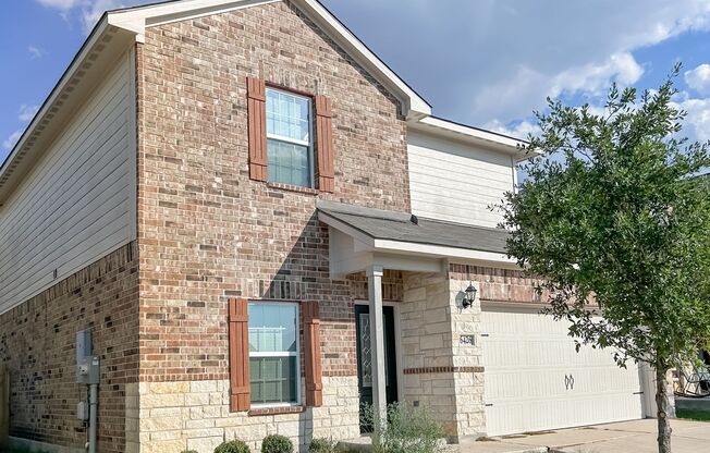 Beautifully Refreshed 3-Bedroom Home in Desirable Hightop Ridge