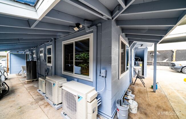 All New  Renovated 1-bedroom, 1-bath Unit w/1-Parking Near Waikiki, UH, Ala Moana (Moiliili)