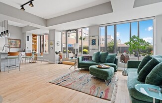 1 bed, 1 bath, 795 sqft, $4,300, Unit 523