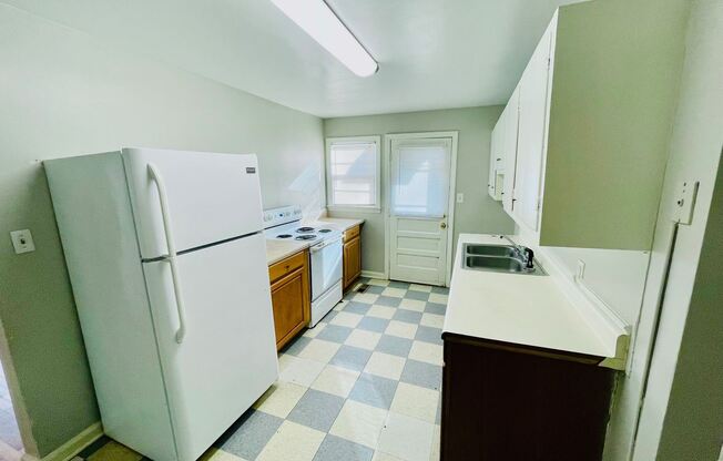 720 S. Elam Ave