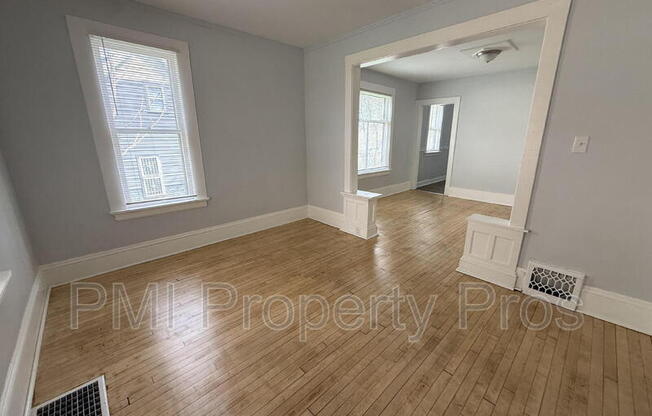 3109 W WALNUT ST