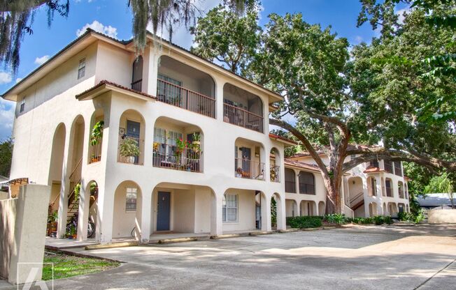 611 E. Amelia Street