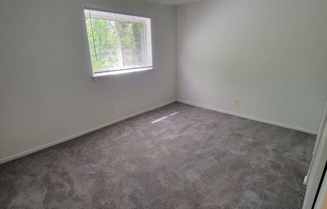 2 beds, 1 bath, 798 sqft, $1,200, Unit 4615-G