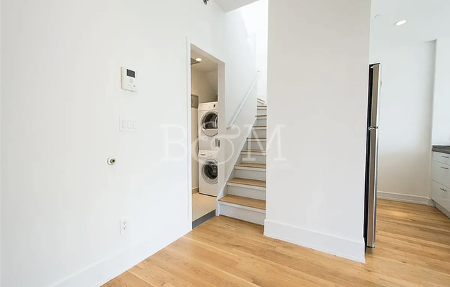 253 SKILLMAN AVE