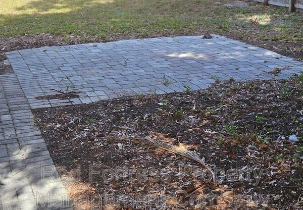 5 E CLERMONT CT