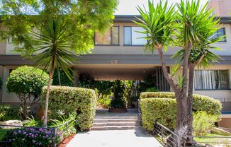 LAU - Laurel Apartments