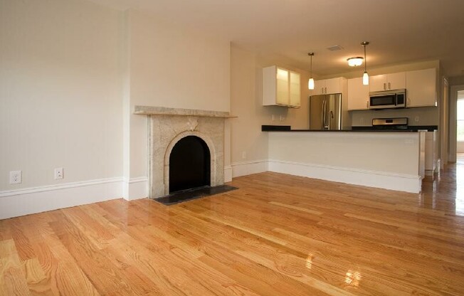 3 beds, 1.5 baths, $5,500, Unit 5