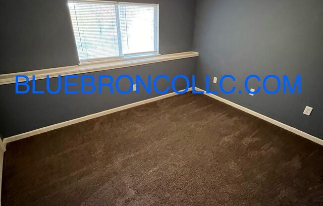 3 beds, 2 baths, $1,599